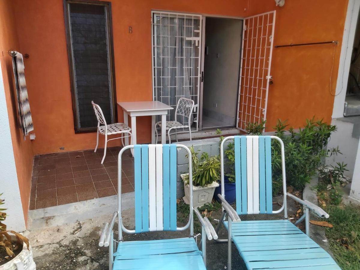 Ocean View Apartments Бриджтаун Экстерьер фото
