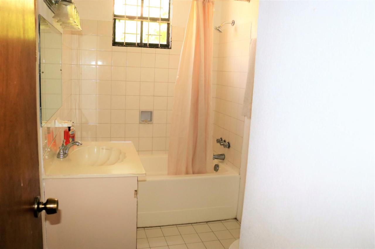 Ocean View Apartments Бриджтаун Экстерьер фото