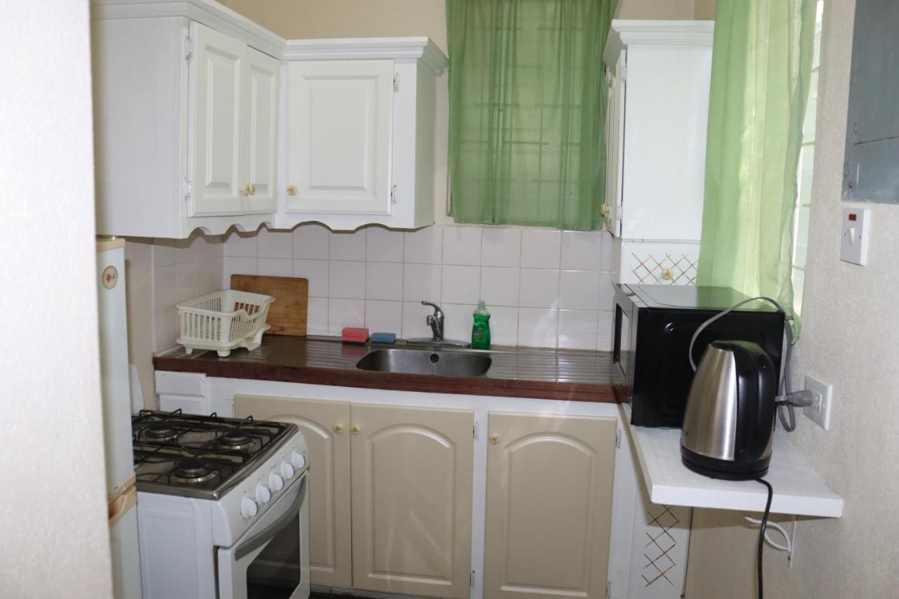 Ocean View Apartments Бриджтаун Экстерьер фото