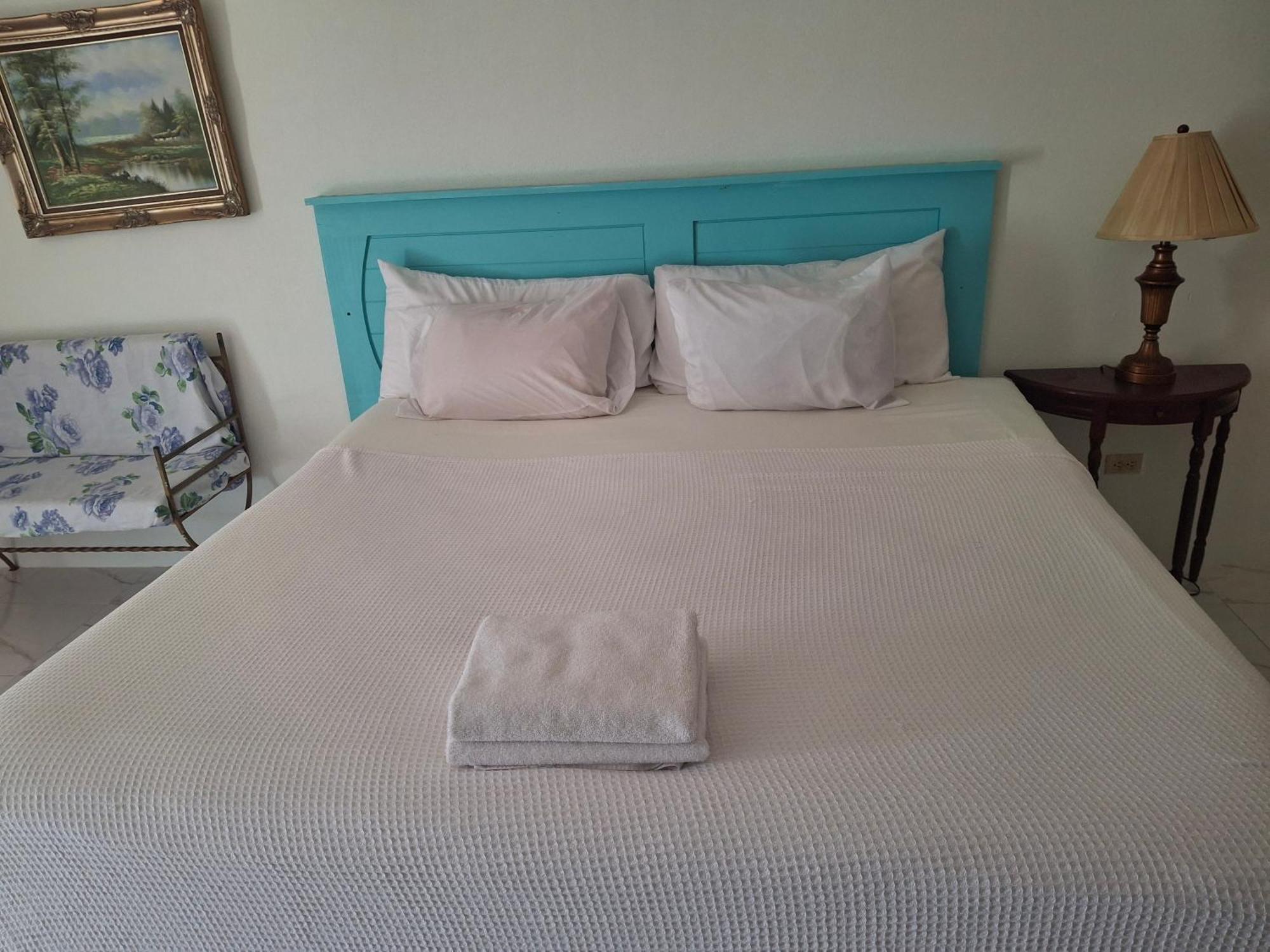 Ocean View Apartments Бриджтаун Номер фото